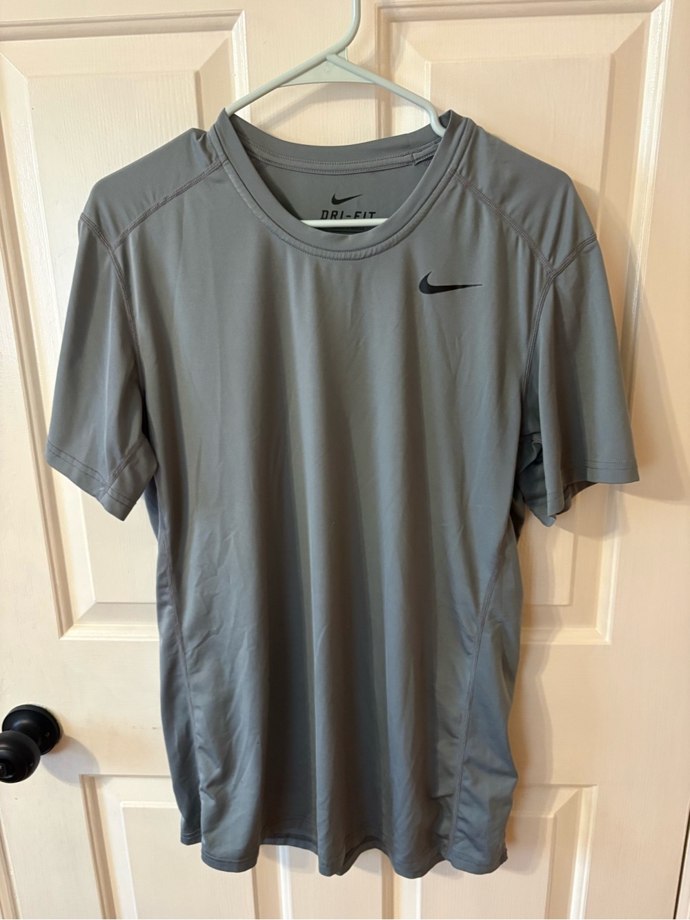 Nike Dri-FIT Men's Short-Sleeve Tee — Gray